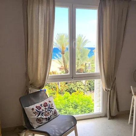 Front Line Beach Apartamento *